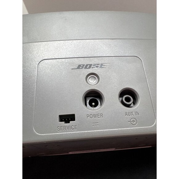 Bose SoundDock XT Digital Music System With AUX & iPod/iPhone Dock Compact & Sty - Picture 5 of 7